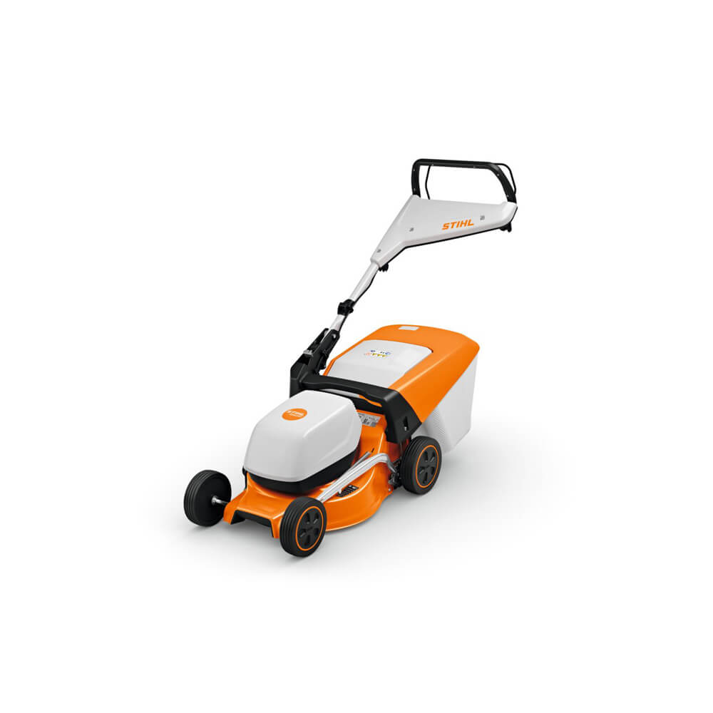 Detailansicht des STIHL Akku-Rasenmäher RMA 243 AK System Set von schräg links.