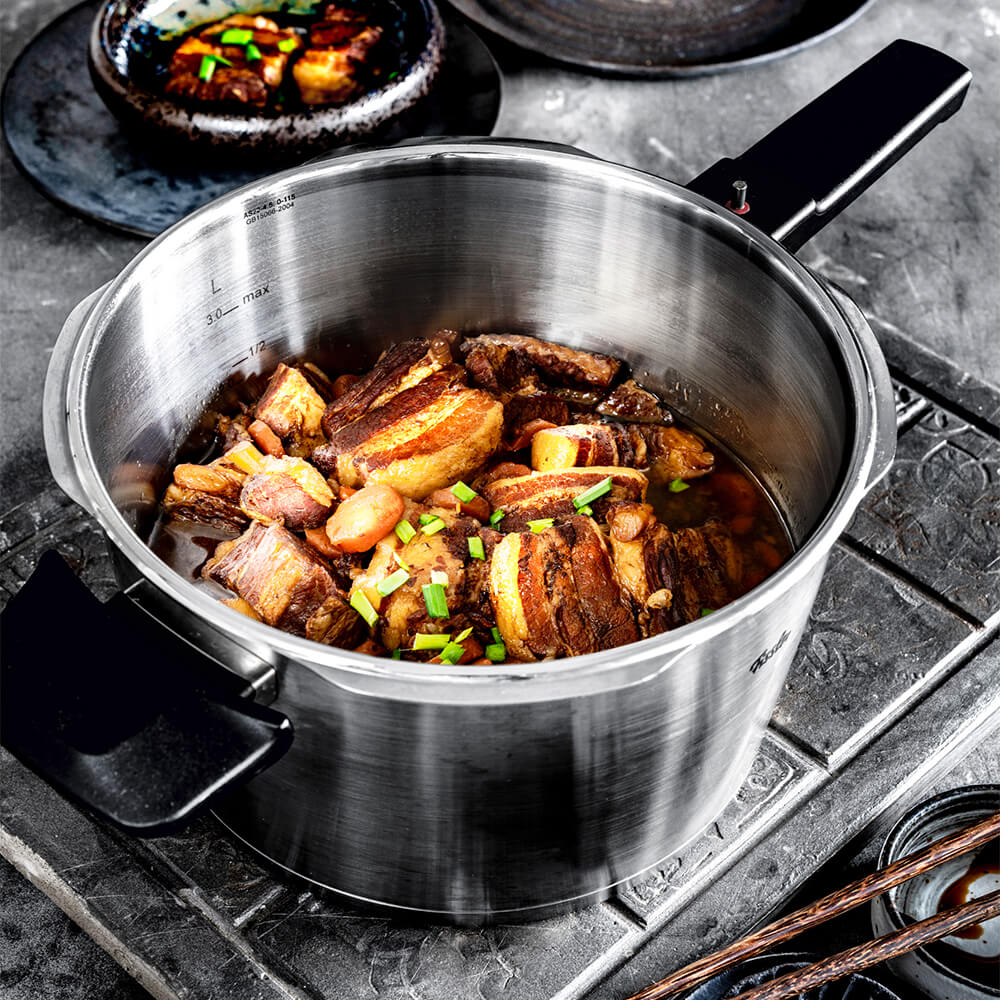 Fissler Schnellkochtopf Vitaquick Premium. Stimmungsbild.