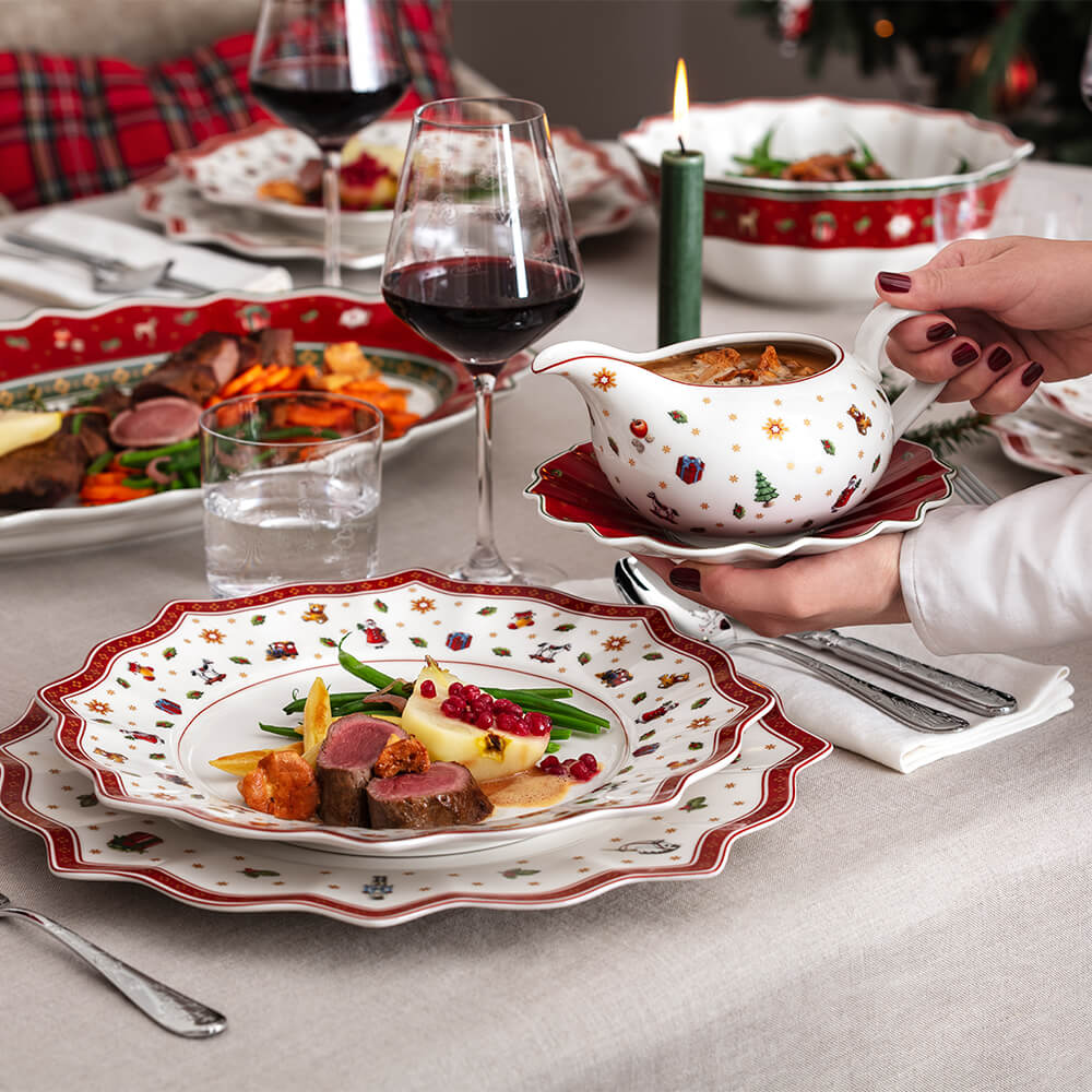 Villeroy & Boch Sauciere mit Unterteil Toys Delight. Stimmungsbild.