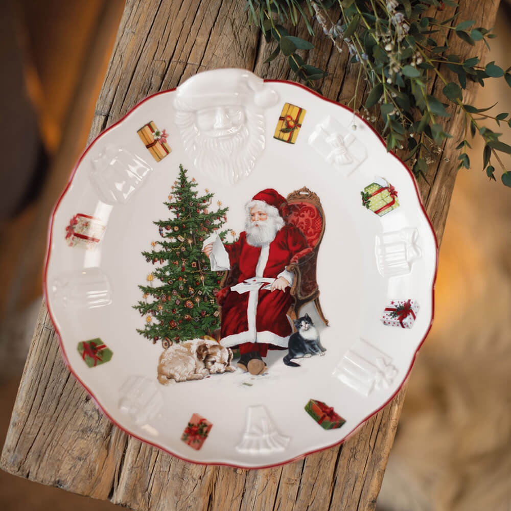 Villeroy & Boch Toy's Fantasy Schale mit Santa Relief, 24x25x4,6cm Detail