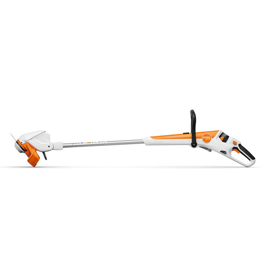 Detailaufnahme der liegenden akkubetriebenen Stihl Motorsense FSA 30 aus dem AS-System (Solo-Version, ohne Akku/Ladegerät).