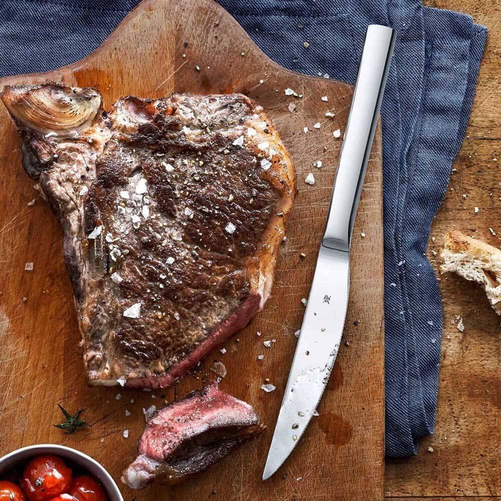 WMF 6-teiliges Steakmesser Set Nuova Edelstahl rostfrei. Stimmungsbild.