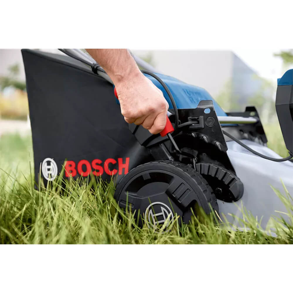 Bosch Akku-Rasenmäher GRA 18V2-46 Professional. Detailbild.