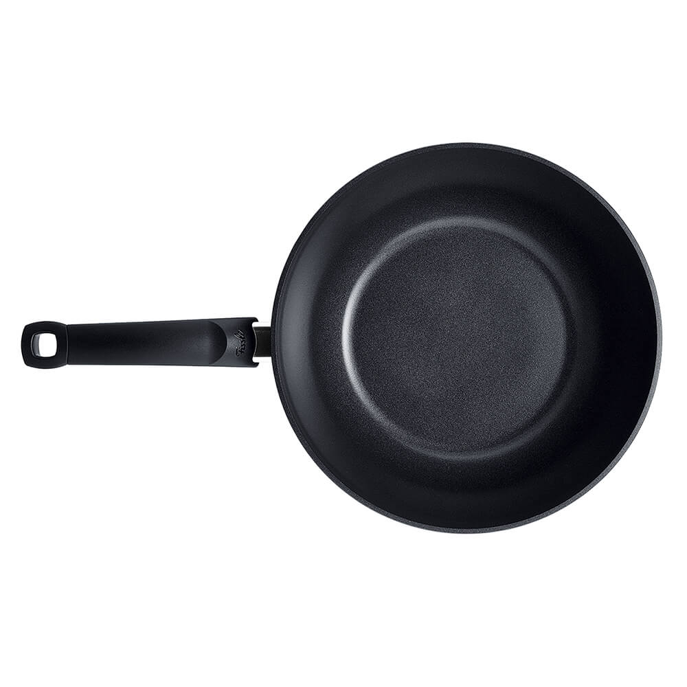 Fissler Pfanne Ceratal Comfort Orbit Black 24cm. Detailbild. Fissler Pfanne Ceratal Comfort Orbit Black 24cm. Detailbild.